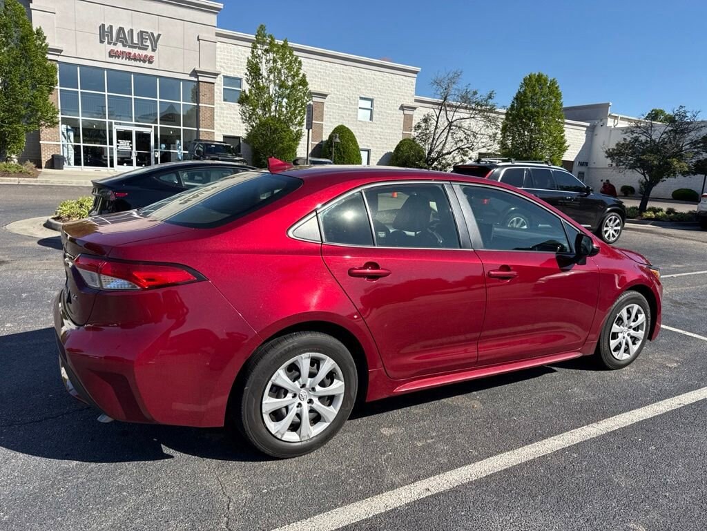 Used 2022 Toyota Corolla LE Sedan