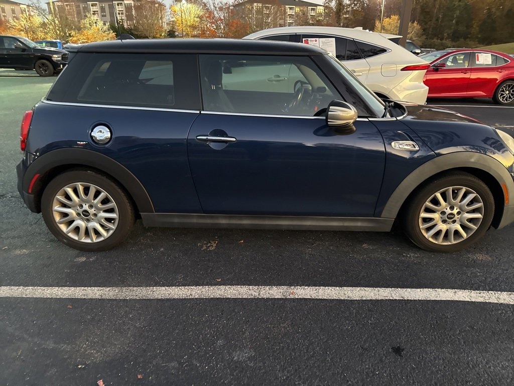 Used 2015 MINI Cooper Hardtop  Hatchback