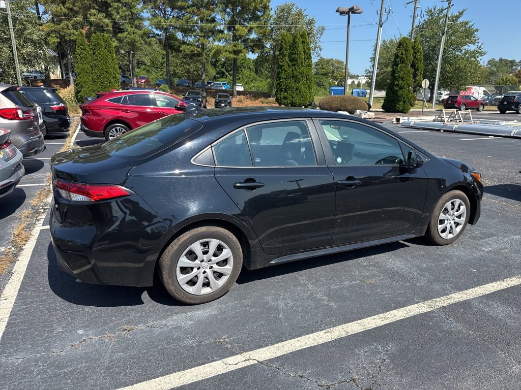 2024 Toyota Corolla LE photo 3