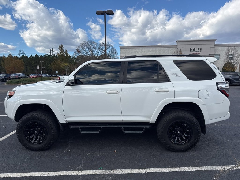 2020 Toyota 4Runner TRD Off-Road Premium photo 4