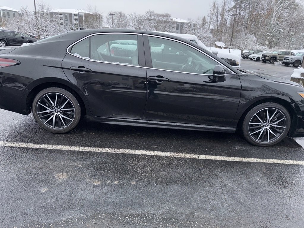 Used 2024 Toyota Camry SE Sedan