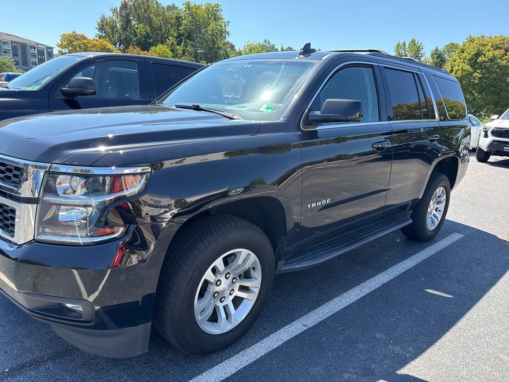 2019 Chevrolet Tahoe LT photo 3