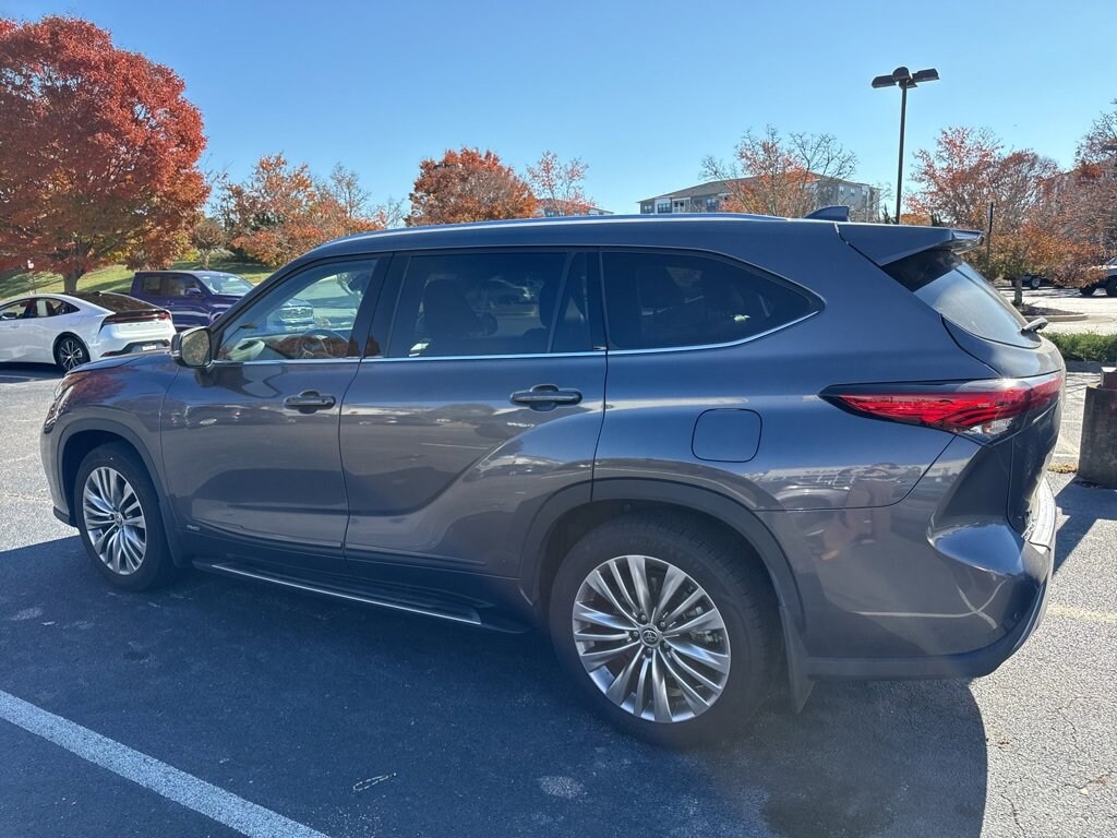 Used 2022 Toyota Highlander Platinum SUV