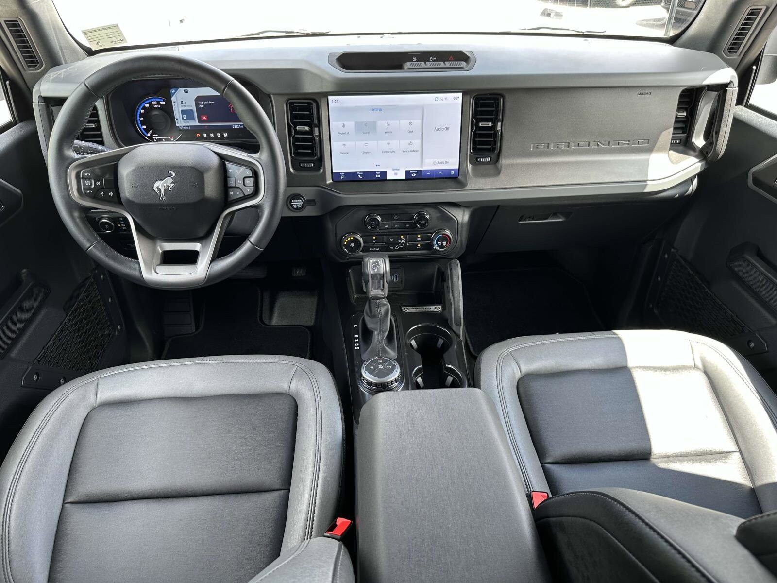 2024 Ford Bronco Big Bend photo 2