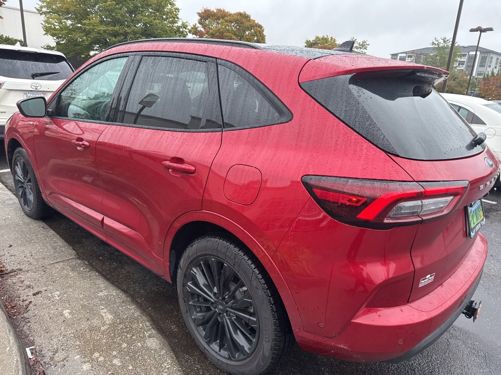 2023 Ford Escape ST-Line Elite photo 4
