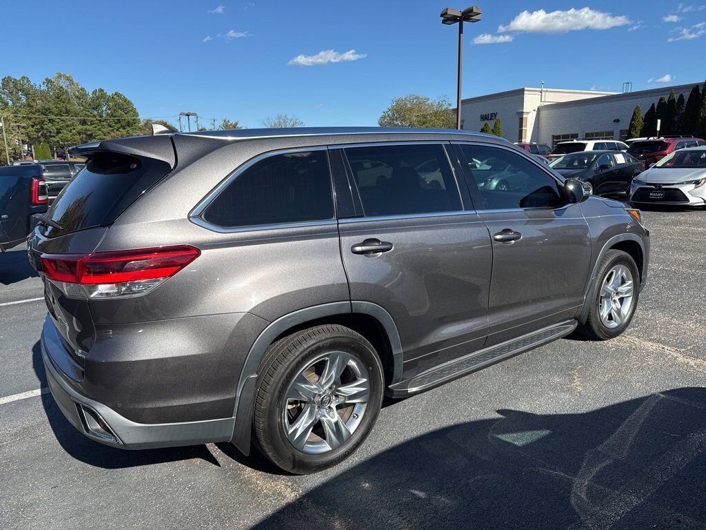 Used 2017 Toyota Highlander Limited SUV