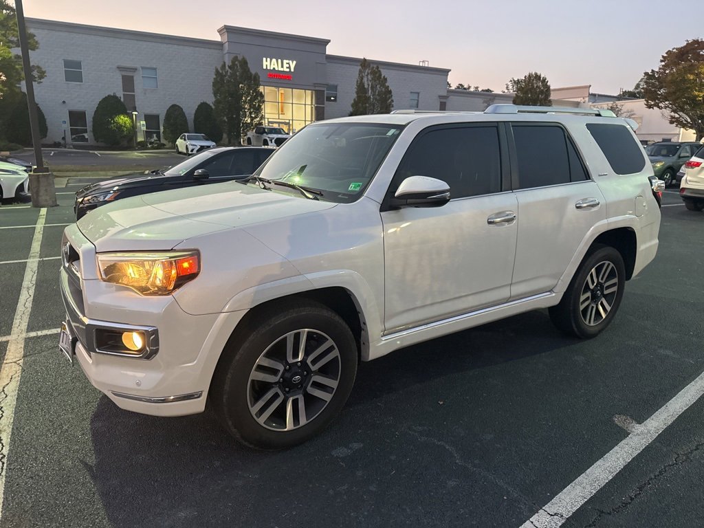 2016 Toyota 4Runner Limited photo 2
