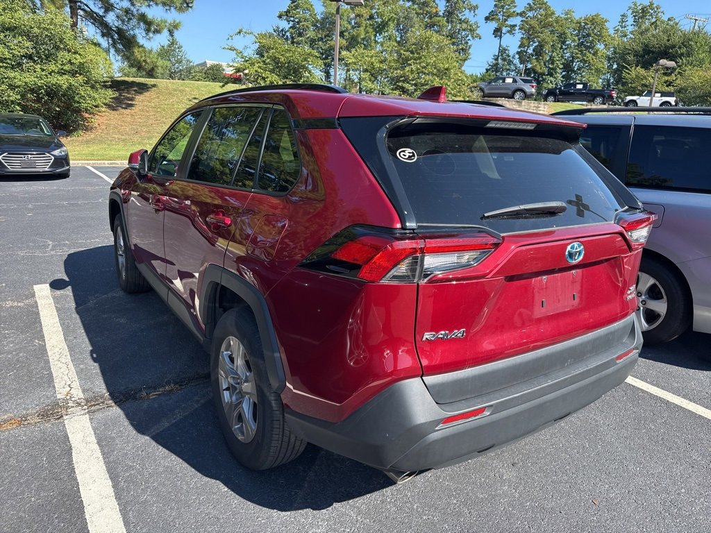 2024 Toyota RAV4 Hybrid XLE photo 4