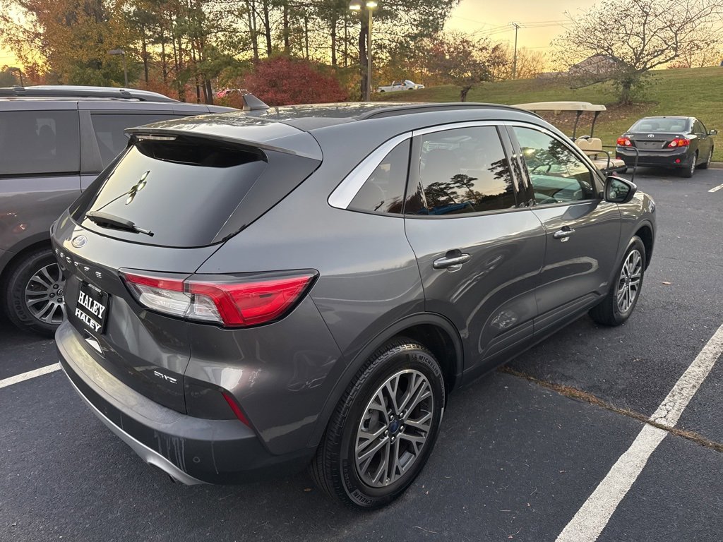2021 Ford Escape SEL photo 2