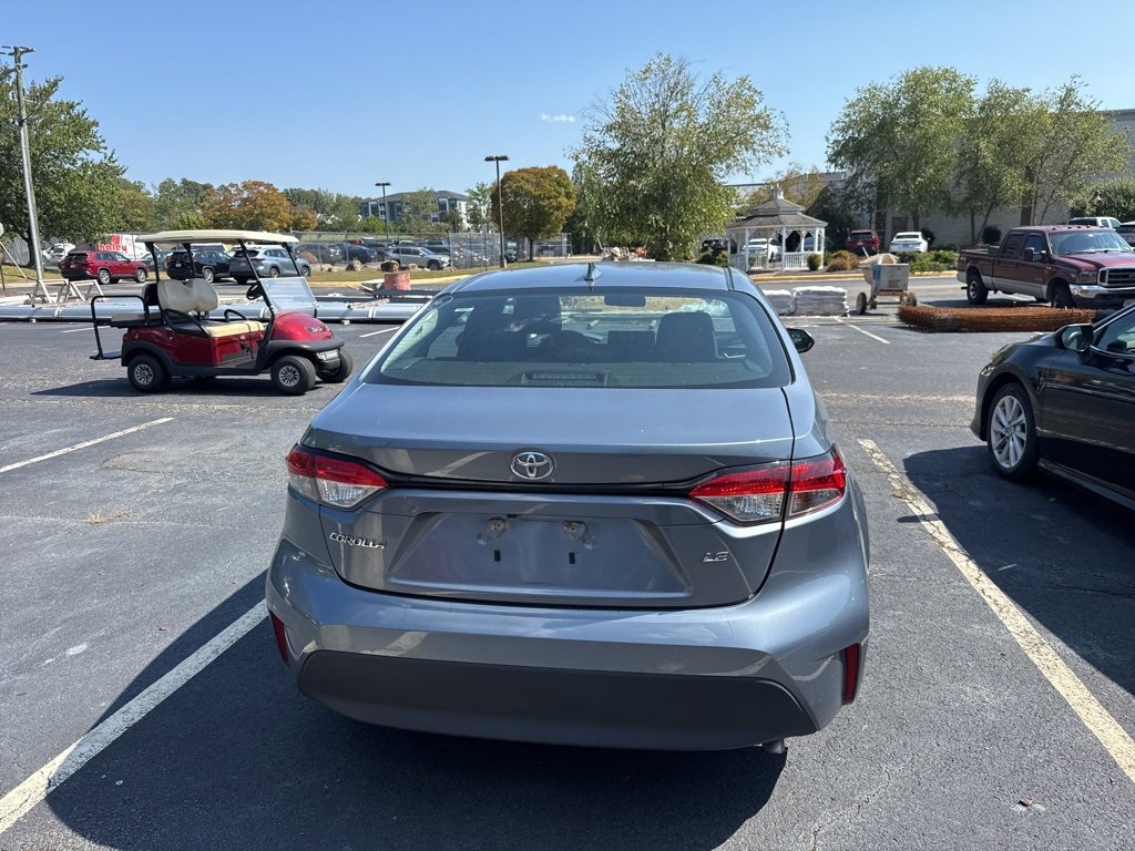 2024 Toyota Corolla LE photo 3