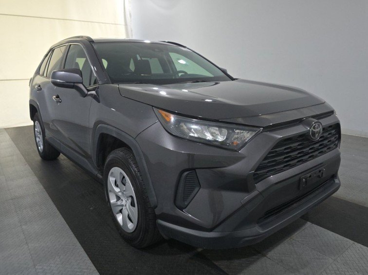 2019 Toyota RAV4 LE photo 2