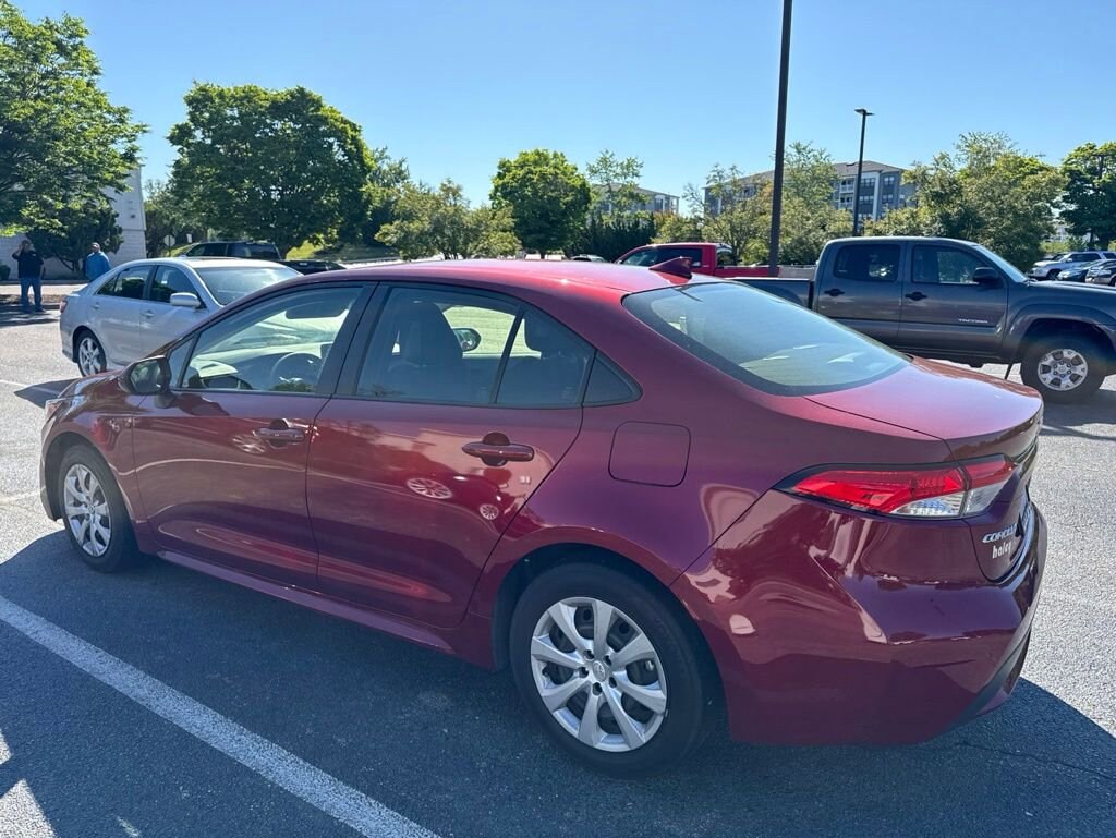 Used 2022 Toyota Corolla LE Sedan