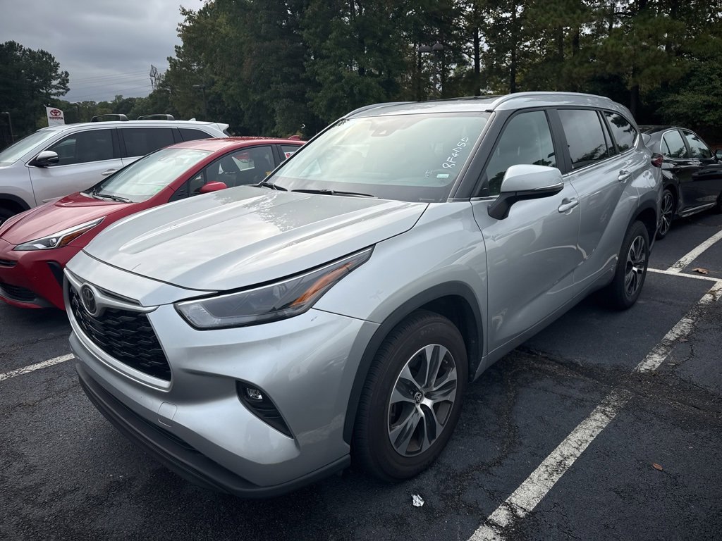 2023 Toyota Highlander XLE photo 4
