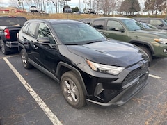 2025 Toyota RAV4 XLE SUV