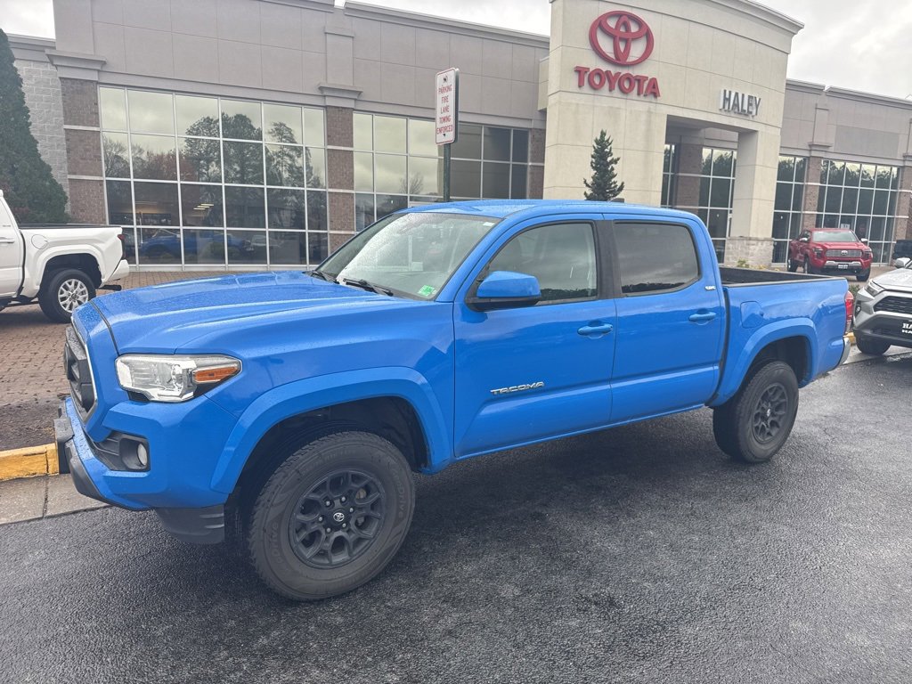 2020 Toyota Tacoma SR5 Double Cab photo 2