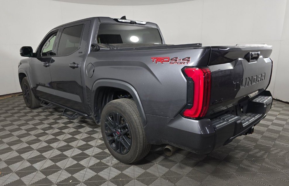 2023 Toyota Tundra SR5 CrewMax photo 3
