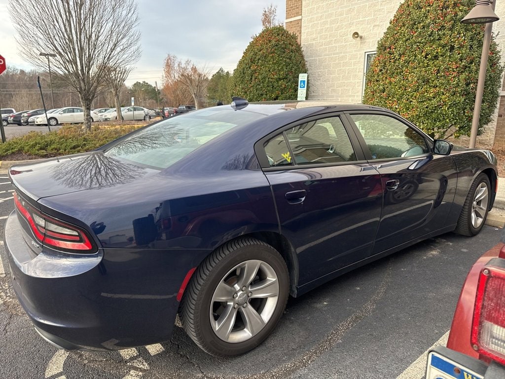 Used 2017 Dodge Charger SXT Sedan