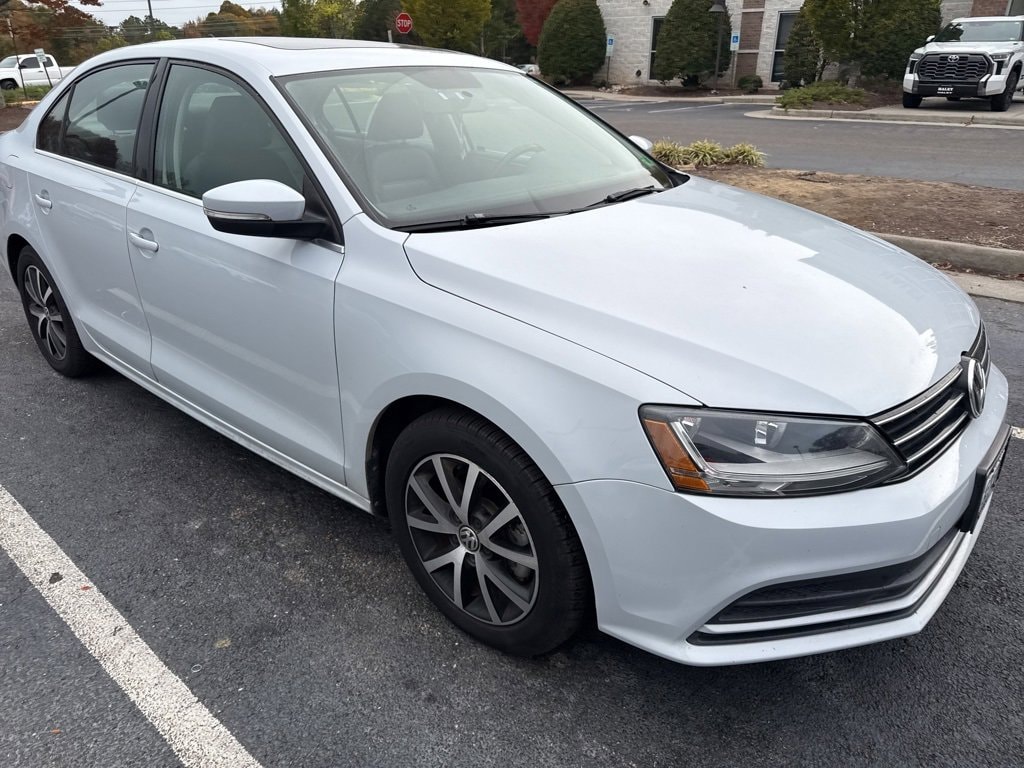Used 2017 Volkswagen Jetta 1.4T SE Sedan