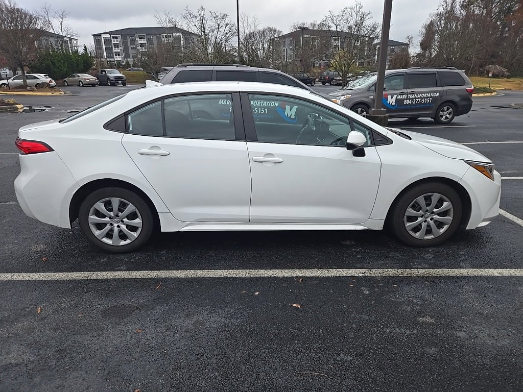 2023 Toyota Corolla LE photo 2