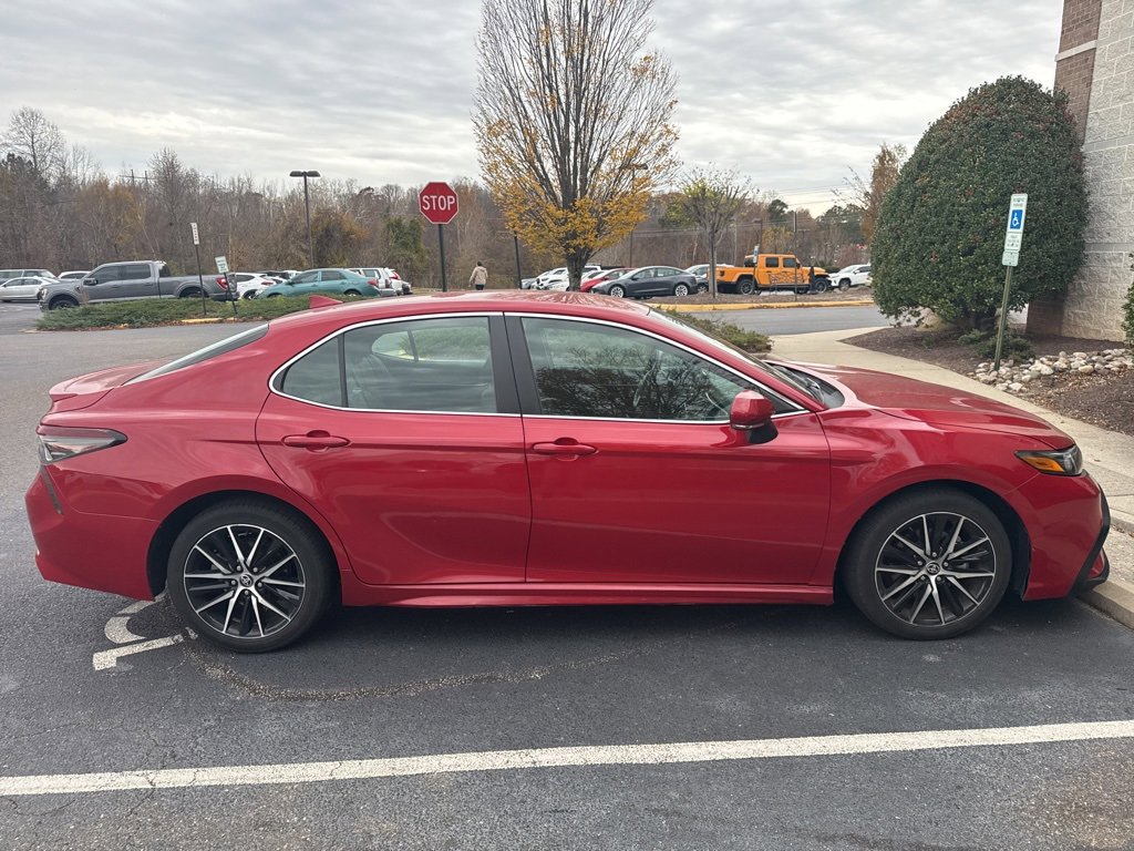 2023 Toyota Camry SE photo 2