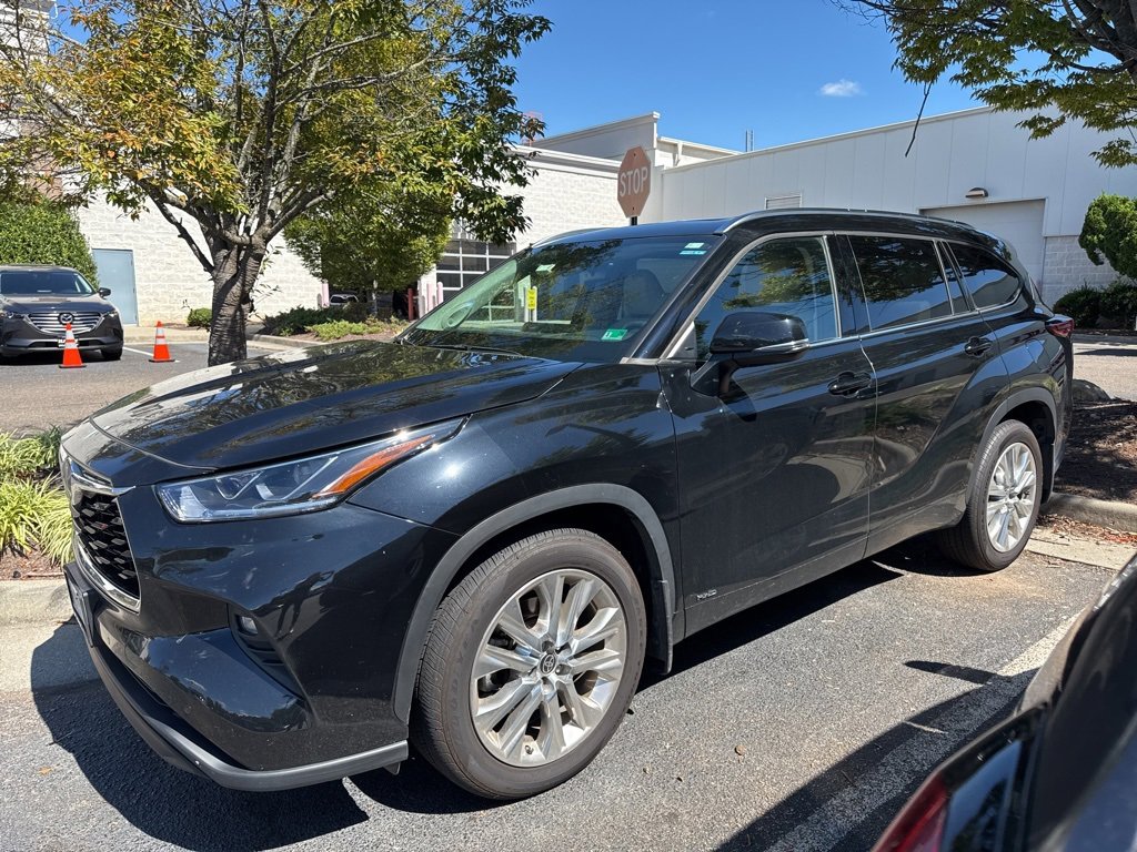 2023 Toyota Highlander Hybrid Limited photo 4