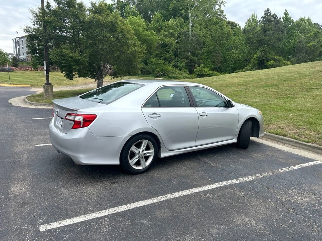 Used 2013 Toyota Camry SE Sedan