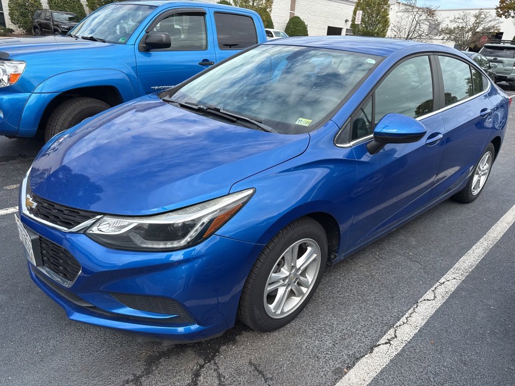 2017 Chevrolet Cruze LT photo 4