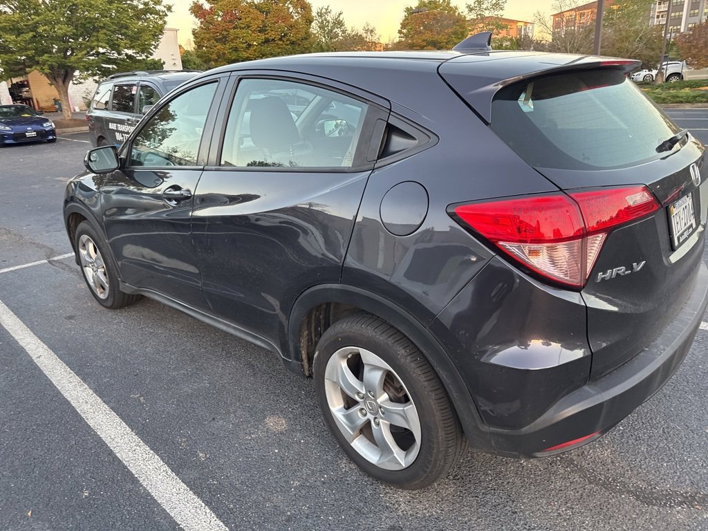 2016 Honda HR-V LX photo 4