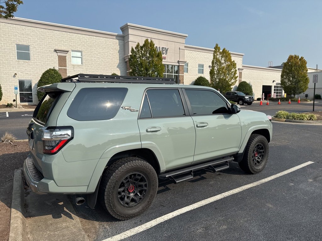 2022 Toyota 4Runner TRD Off-Road Premium photo 3