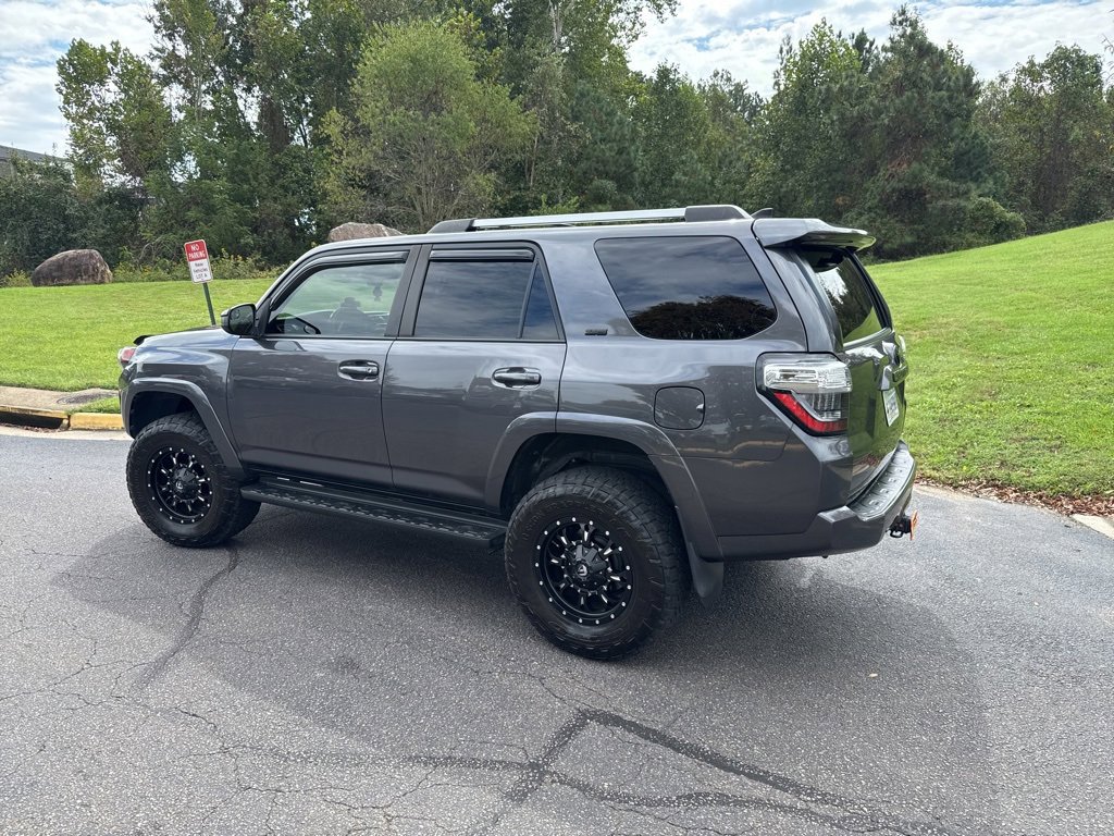 2020 Toyota 4Runner SR5 4WD photo 3