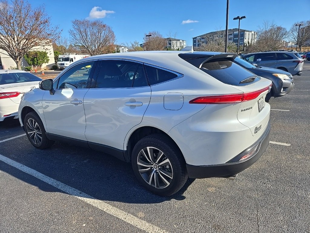 2023 Toyota Venza LE photo 3