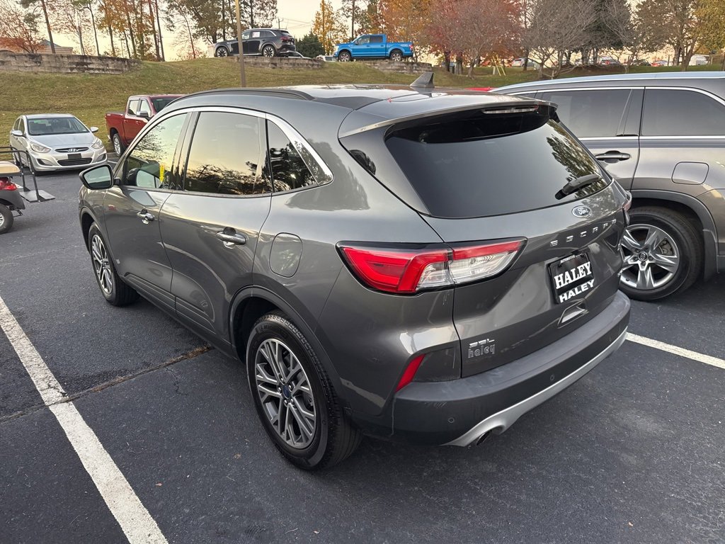 2021 Ford Escape SEL photo 3