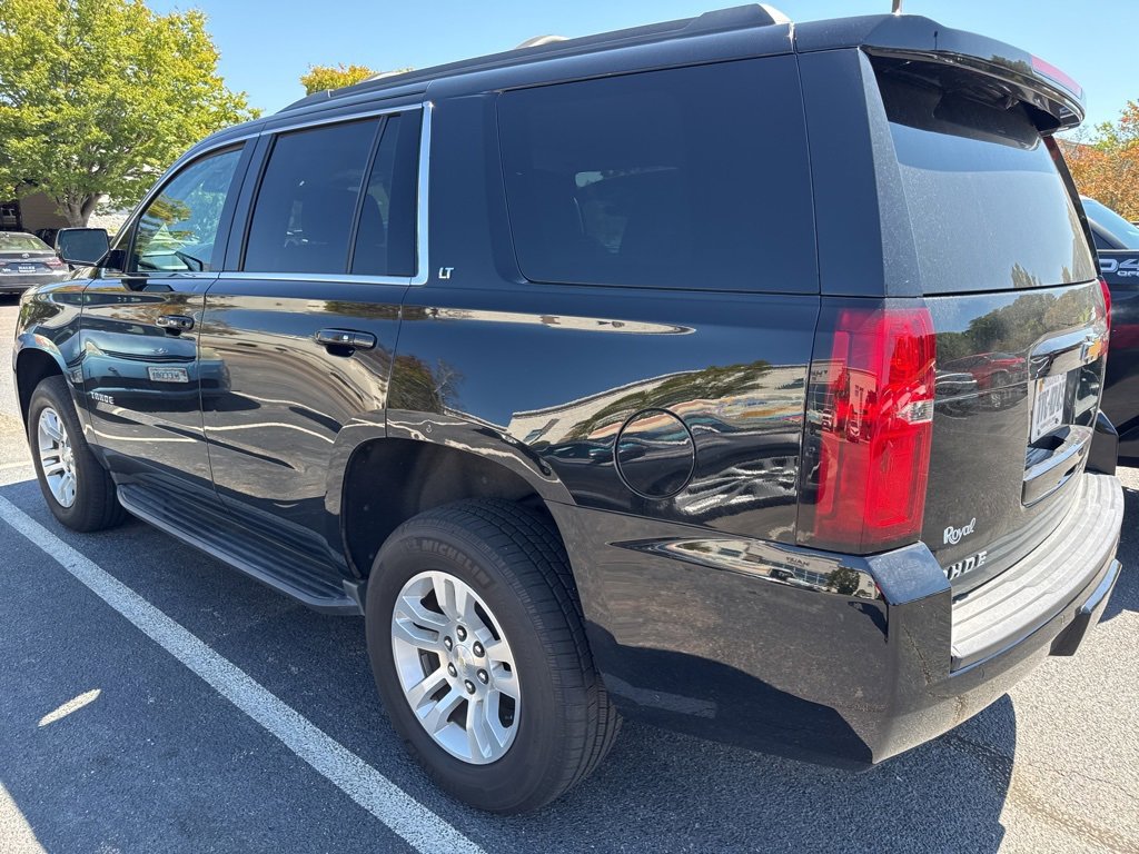 2019 Chevrolet Tahoe LT photo 2