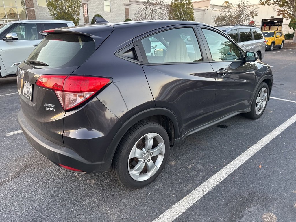 2016 Honda HR-V LX photo 3