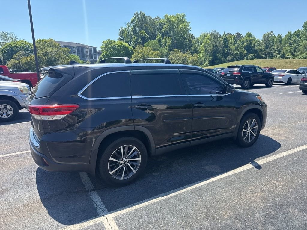Used 2019 Toyota Highlander XLE SUV