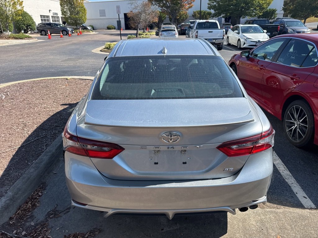2024 Toyota Camry SE photo 3