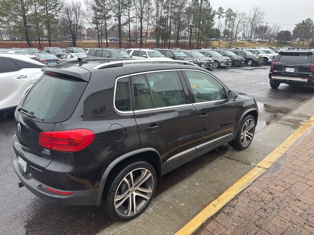 Used 2017 Volkswagen Tiguan 2.0T SEL SUV