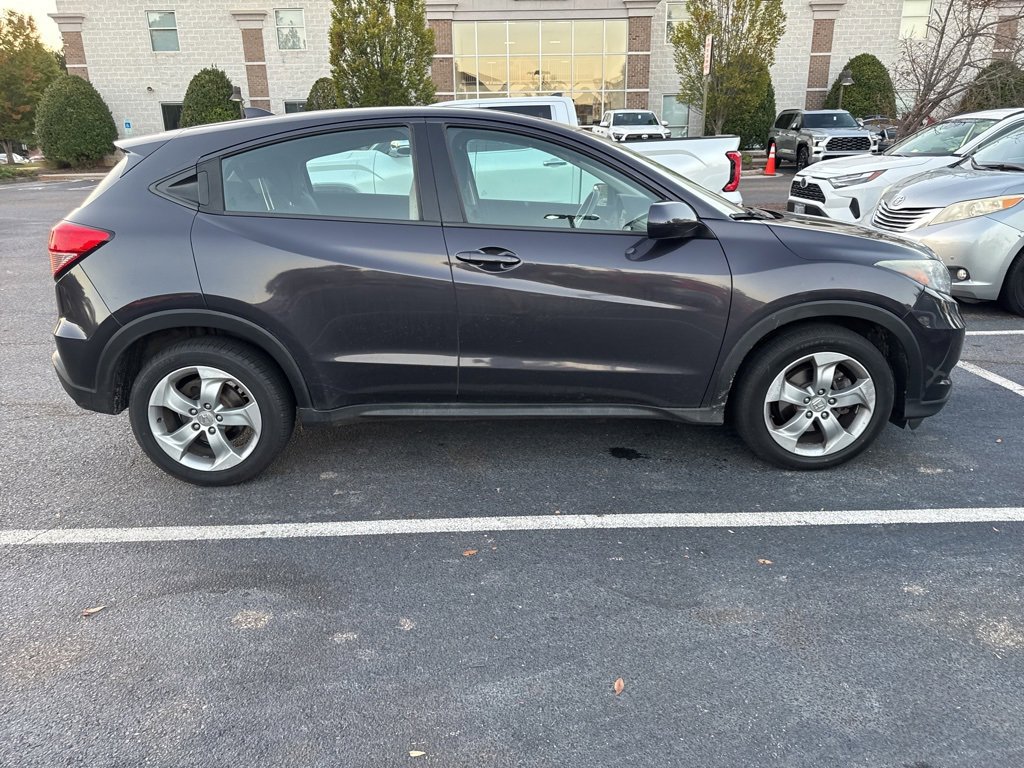 2016 Honda HR-V LX photo 2