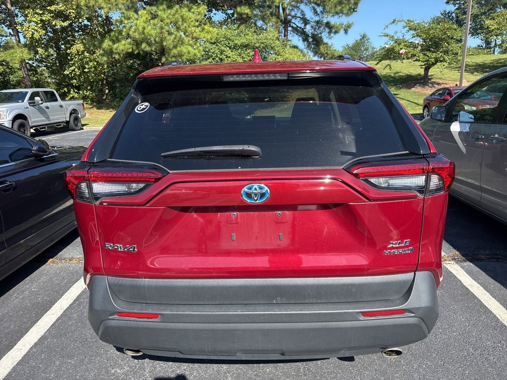 2024 Toyota RAV4 Hybrid XLE photo 3