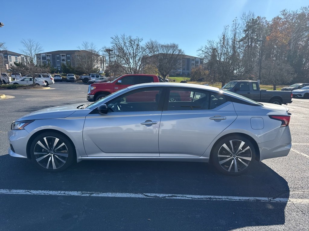 2020 Nissan Altima 2.5 SR photo 2