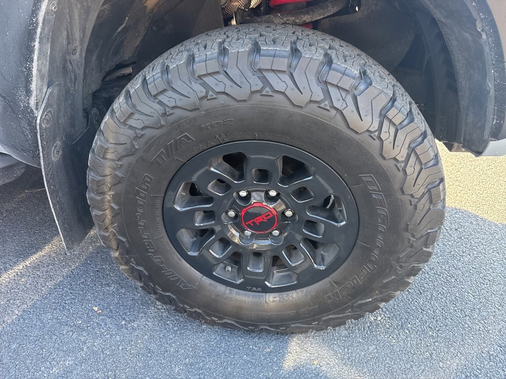 2017 Toyota Tacoma TRD Pro photo 2