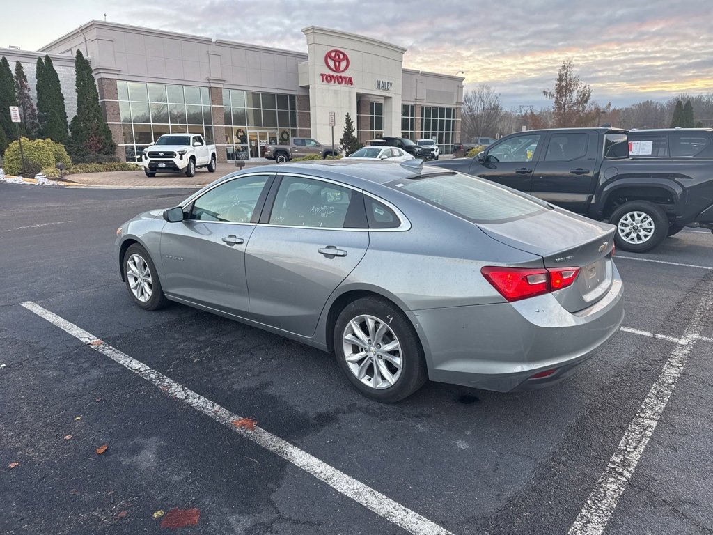 2024 Chevrolet Malibu 1LT photo 3