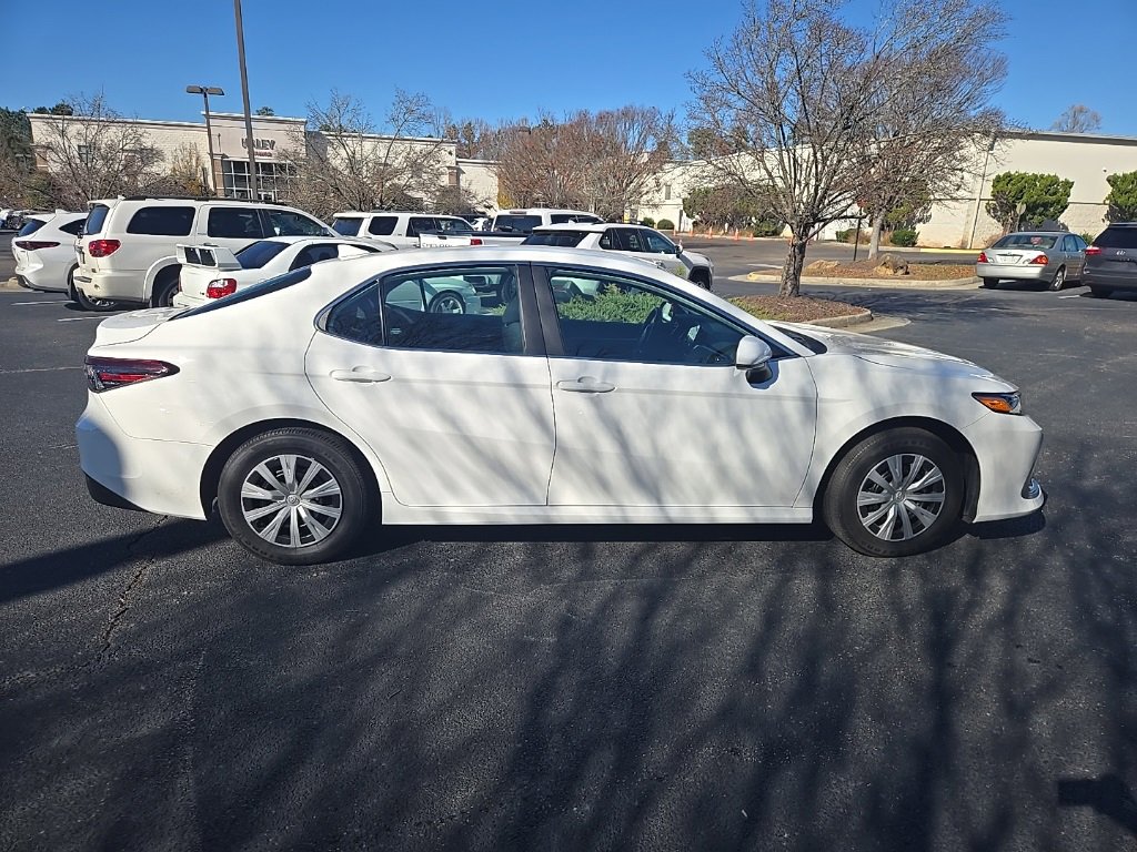 2024 Toyota Camry Hybrid LE photo 2