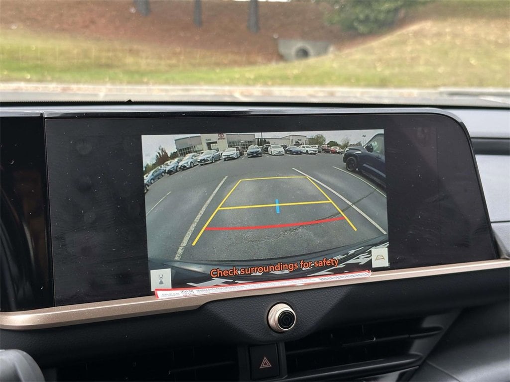 Used 2025 Toyota Crown Signia XLE SUV