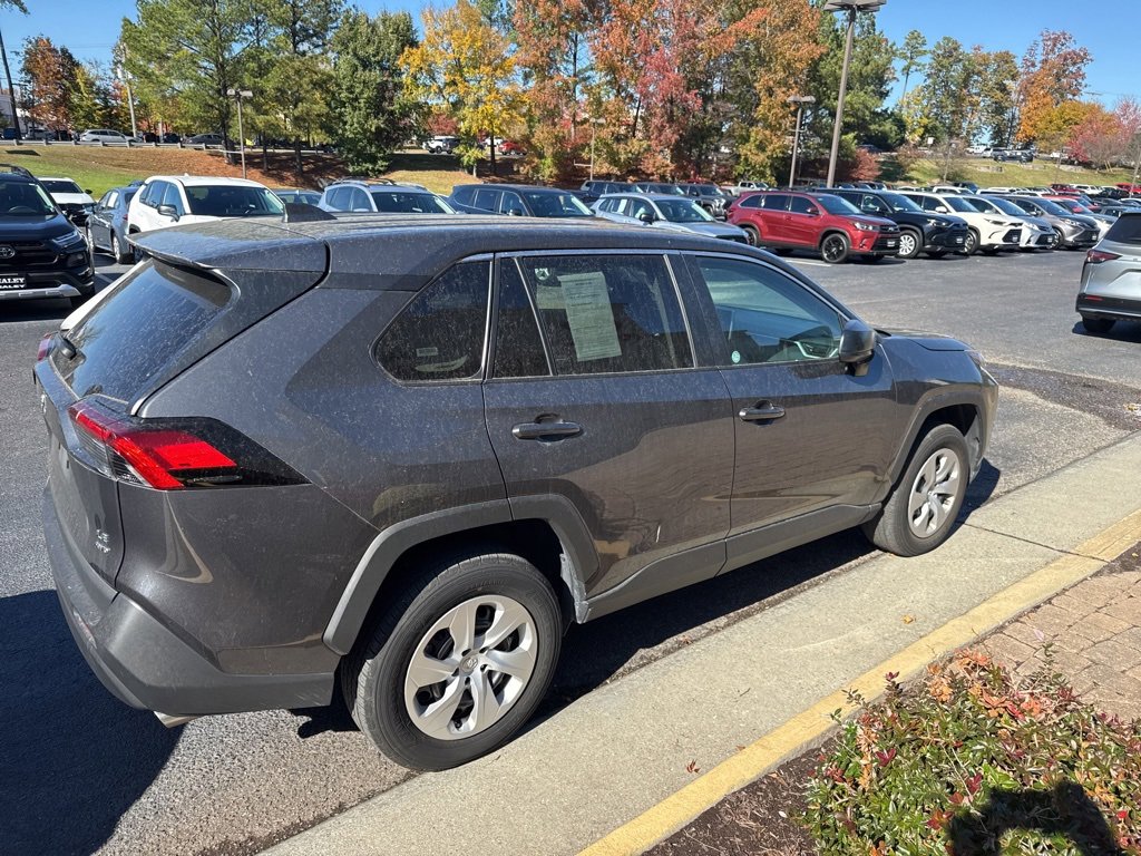 2024 Toyota RAV4 LE photo 2