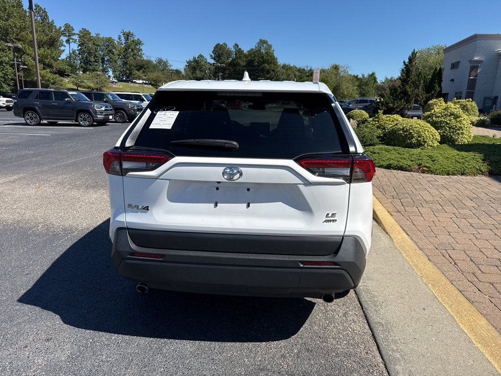 2024 Toyota RAV4 LE photo 4