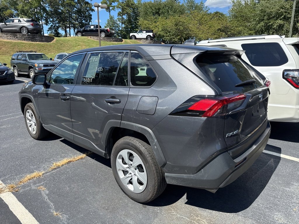 2024 Toyota RAV4 LE photo 4