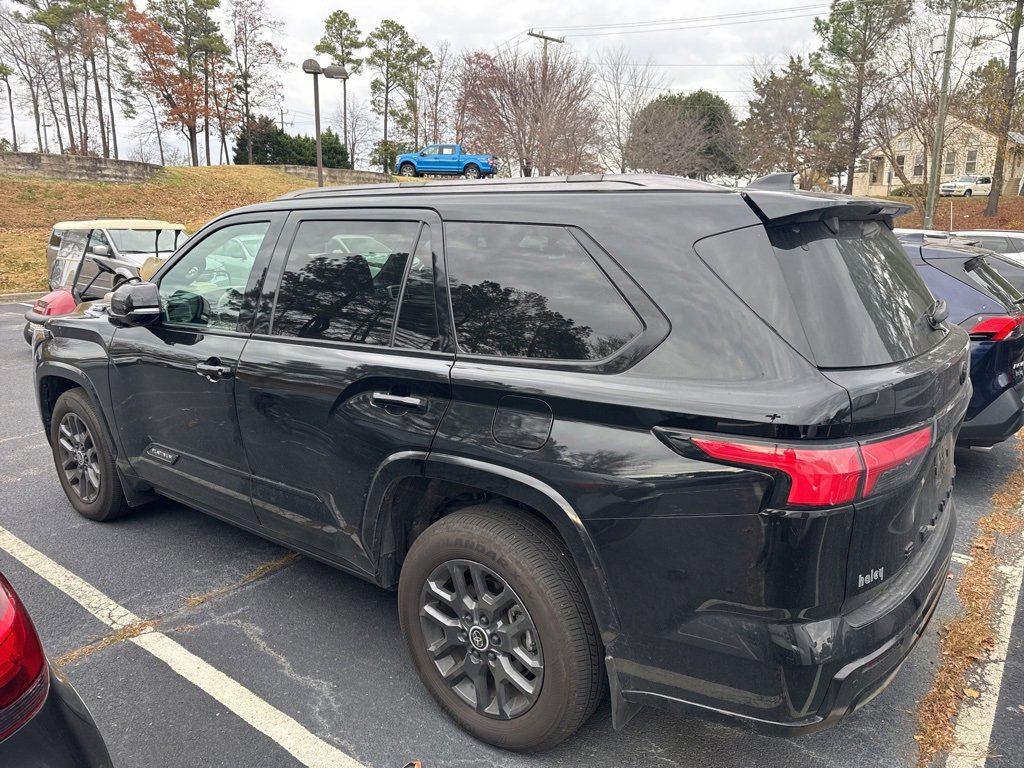 2024 Toyota Sequoia Platinum photo 3