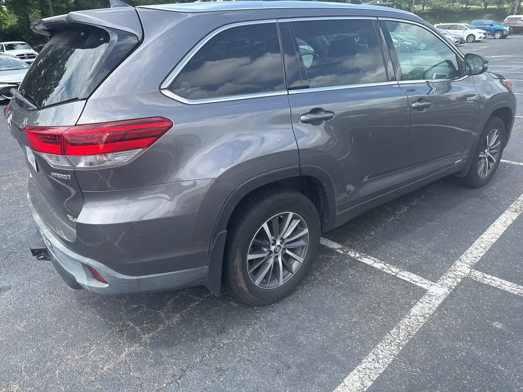 2018 Toyota Highlander Hybrid XLE photo 2
