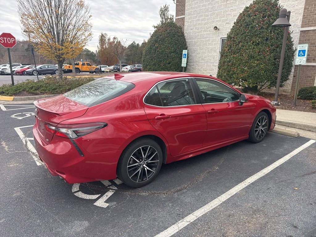 2023 Toyota Camry SE photo 3
